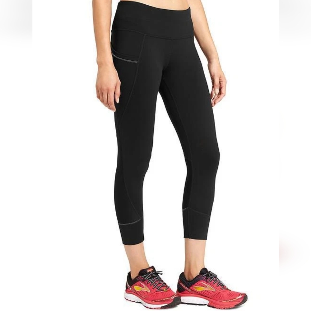 Athleta Relay Capri 2.0 SM Black #O30